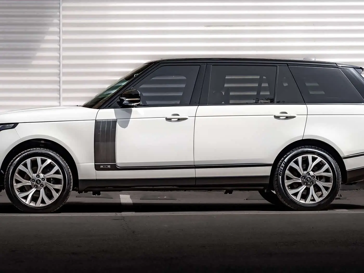 Land Rover Range Rover 2021 — Фото 2/12