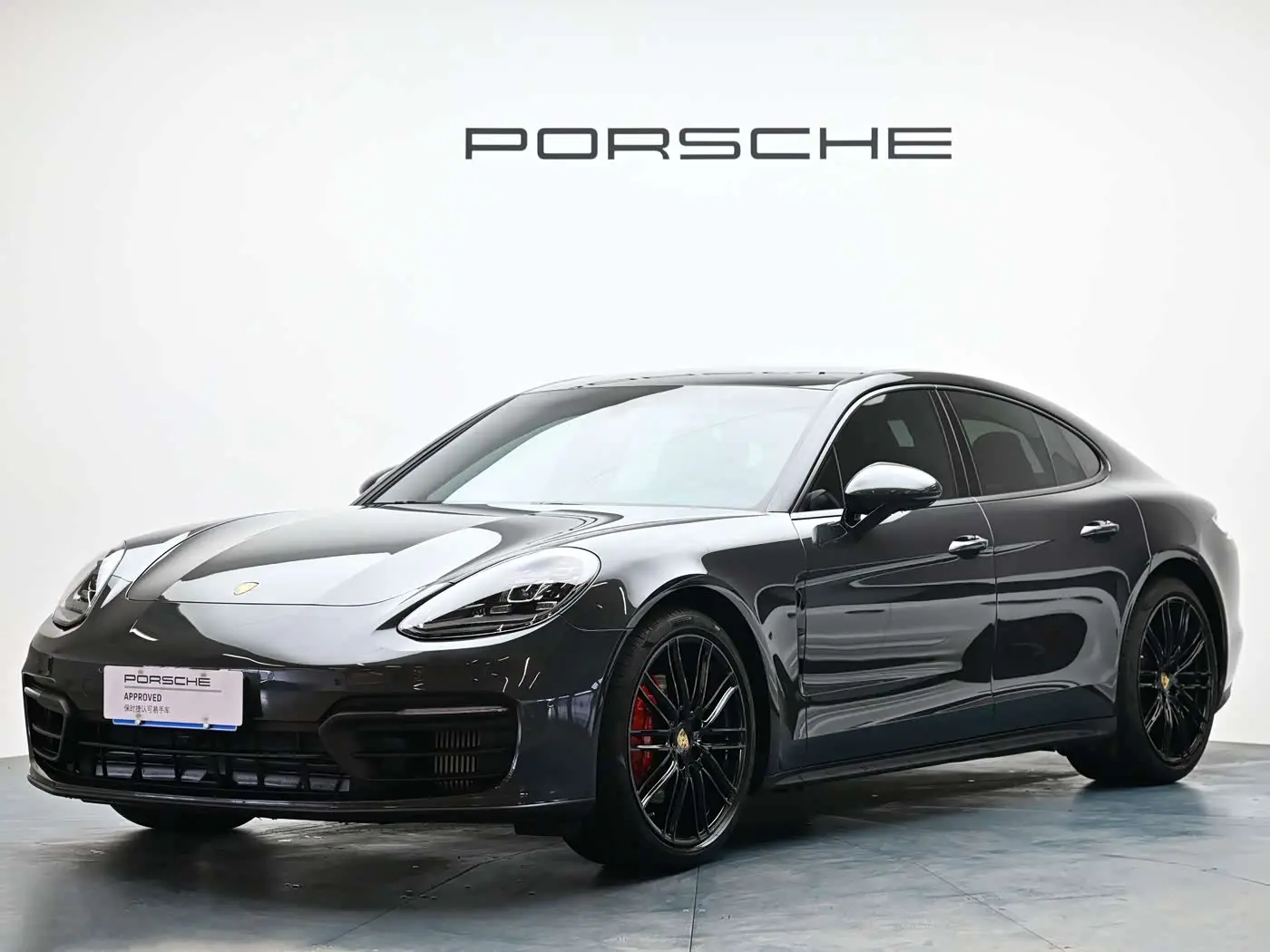 Porsche Panamera 2023 — Фото 1/17