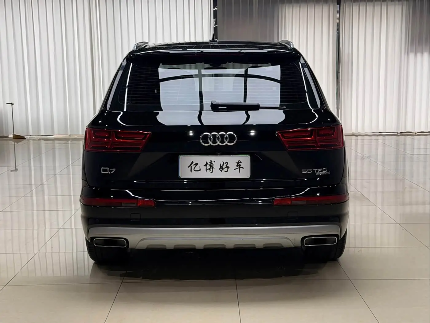 Audi Q7 2019 — Photo 8/16