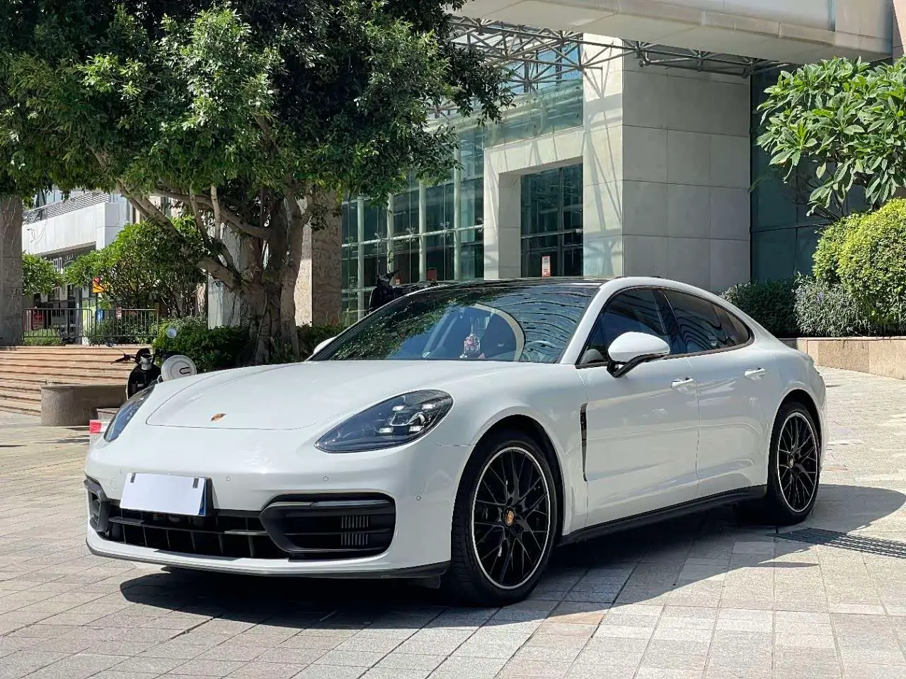 Porsche Panamera 2022 — Şəkil 1/10