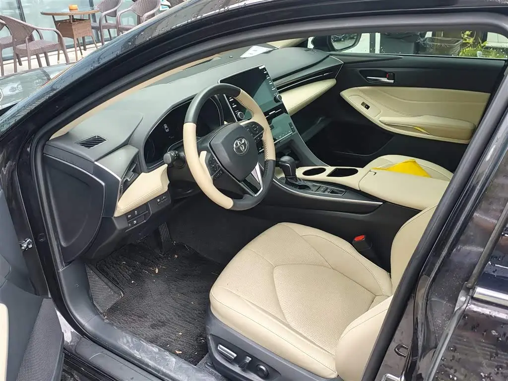 Toyota Avalon 2020 — Photo 6/9