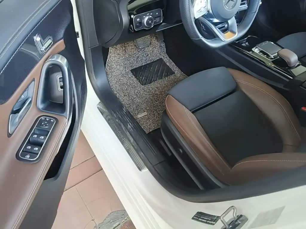 Mercedes-Benz A-Class 2019 — Фото 16/20
