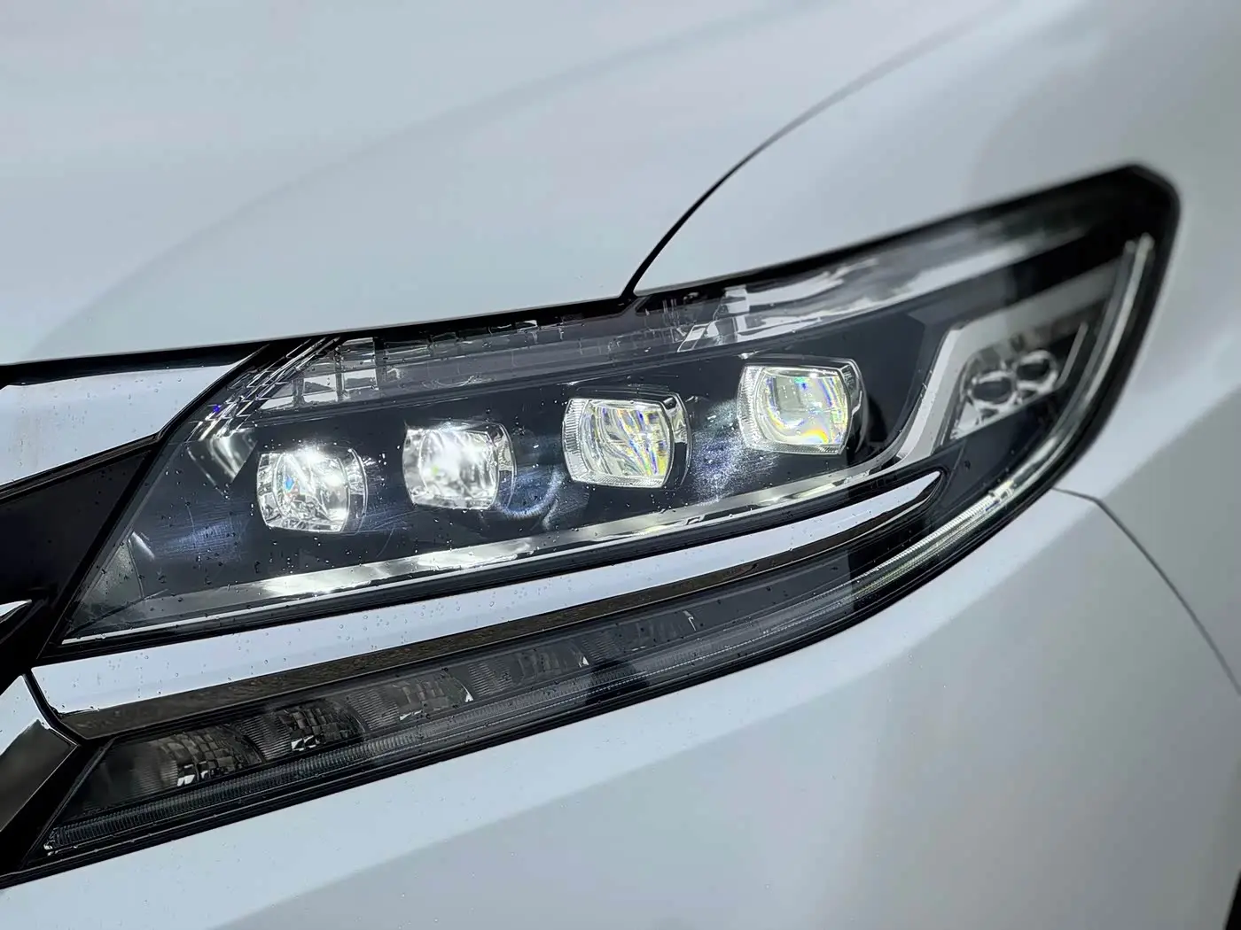 Honda Elysion 2018 — ფოტო 9/20