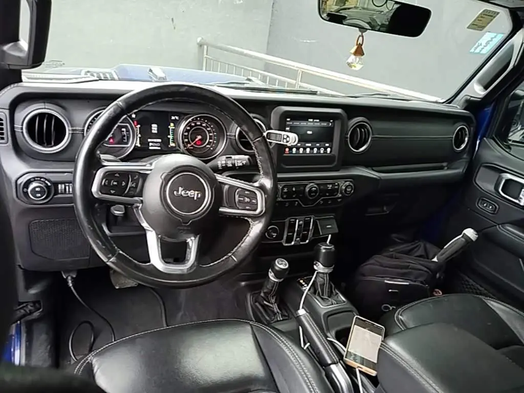 Jeep Wrangler 2020 — Photo 10/20