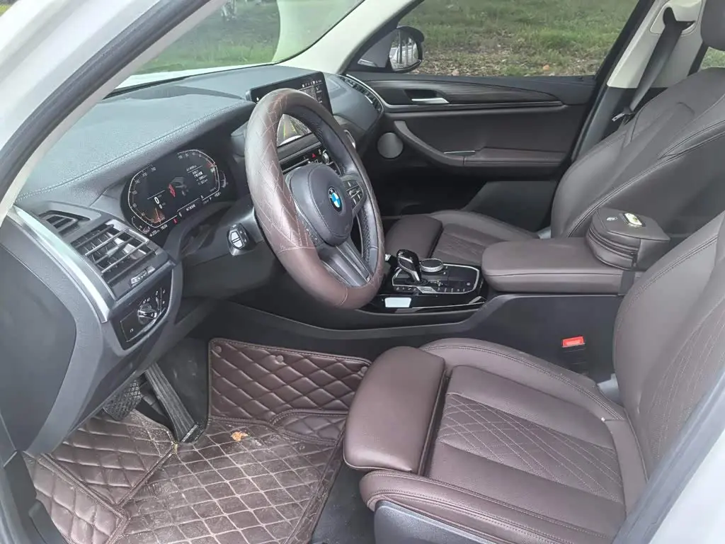 BMW X3 2023 — Photo 8/9