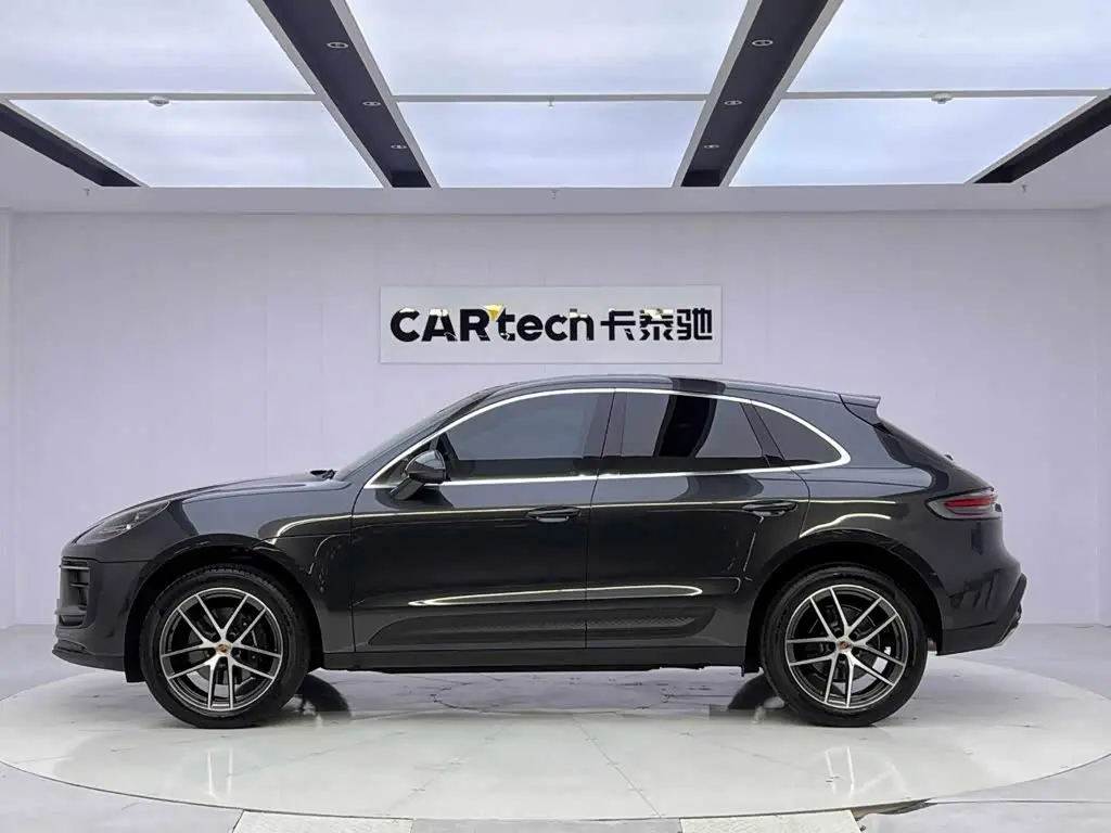 Porsche Macan 2025 — Фото 2/20