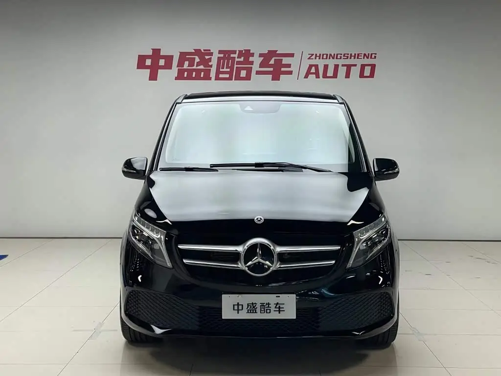 Mercedes-Benz V-Class 2021 — Photo 2/20
