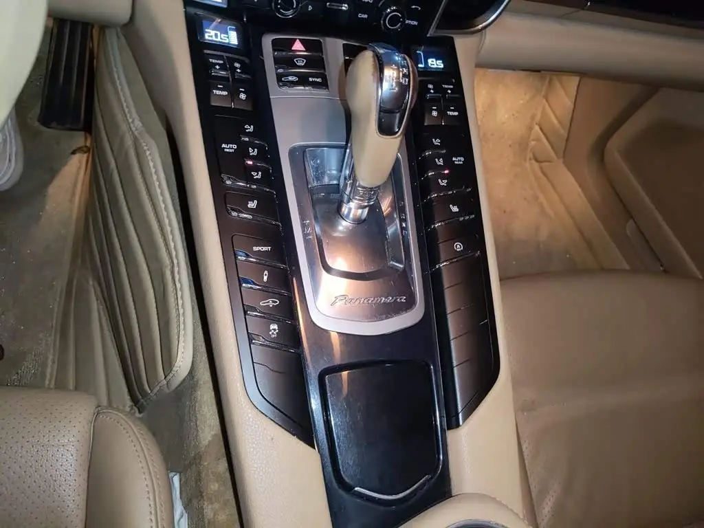 Porsche Panamera 2014 — Photo 11/20