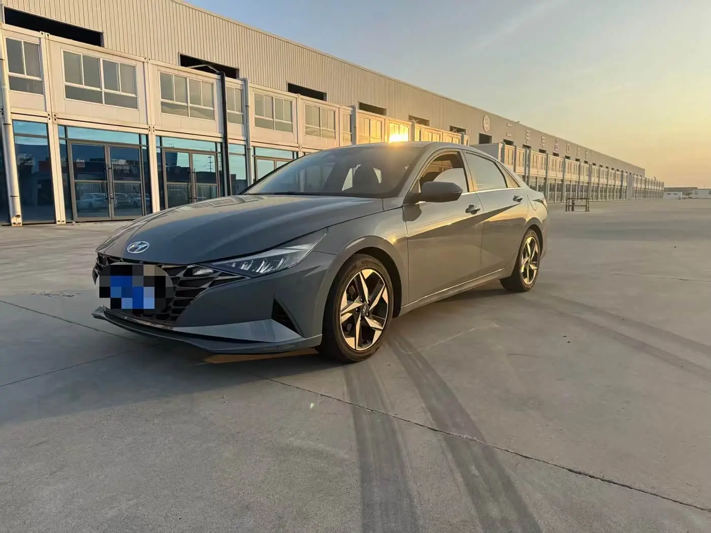 Hyundai Elantra 2022 — Şəkil 1/8
