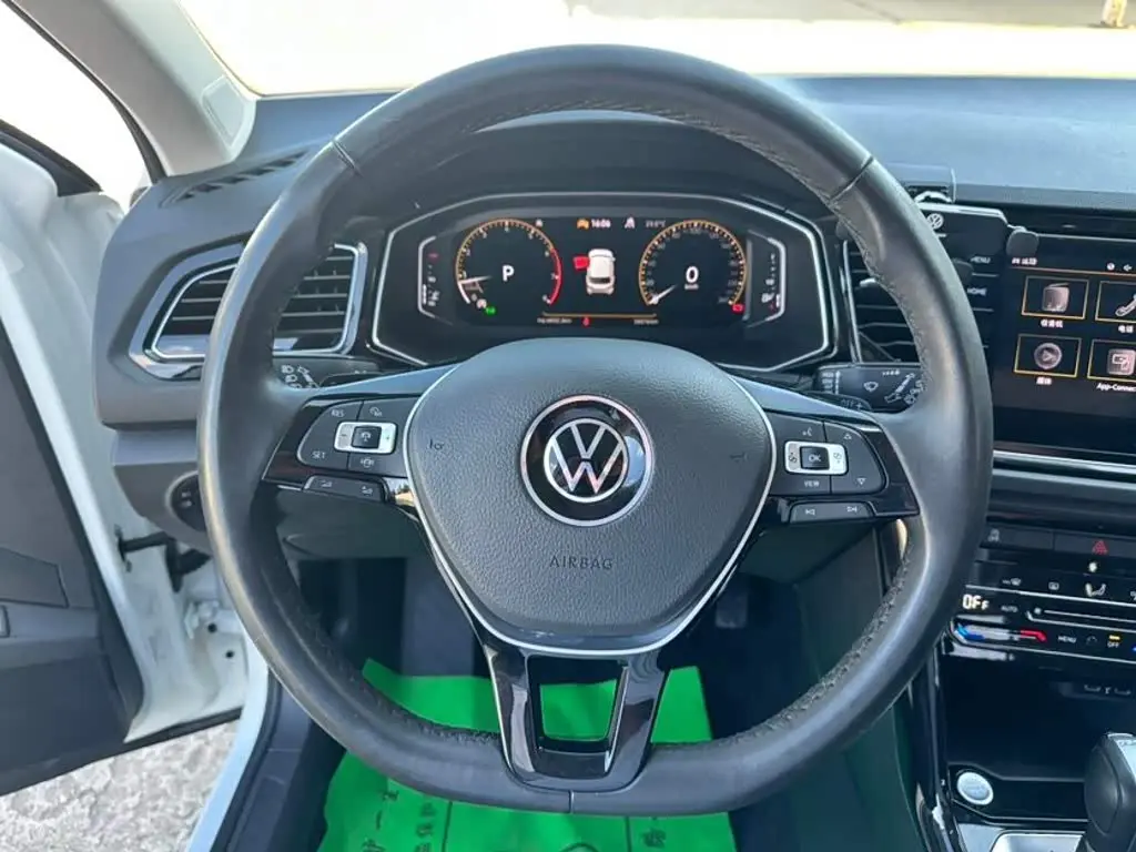 Volkswagen T-ROC 2022 — Şəkil 11/20