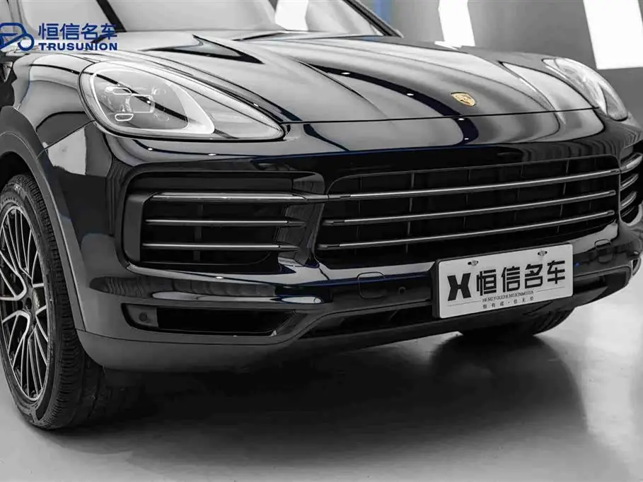 Porsche Cayenne 2021 — Photo 9/20