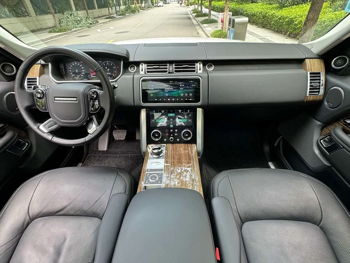 Land Rover Range Rover 2019 — Фото 8/20