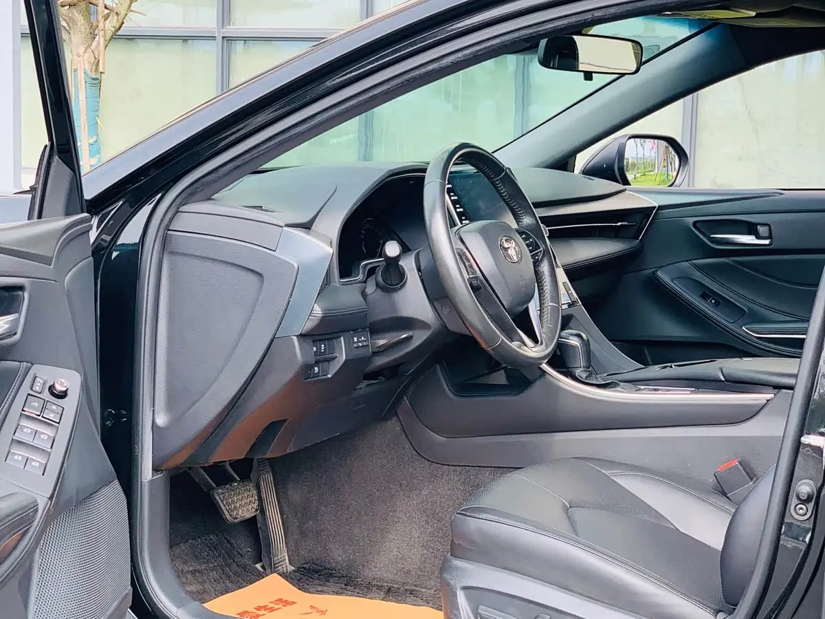 Toyota Avalon 2021 — Şəkil 13/20