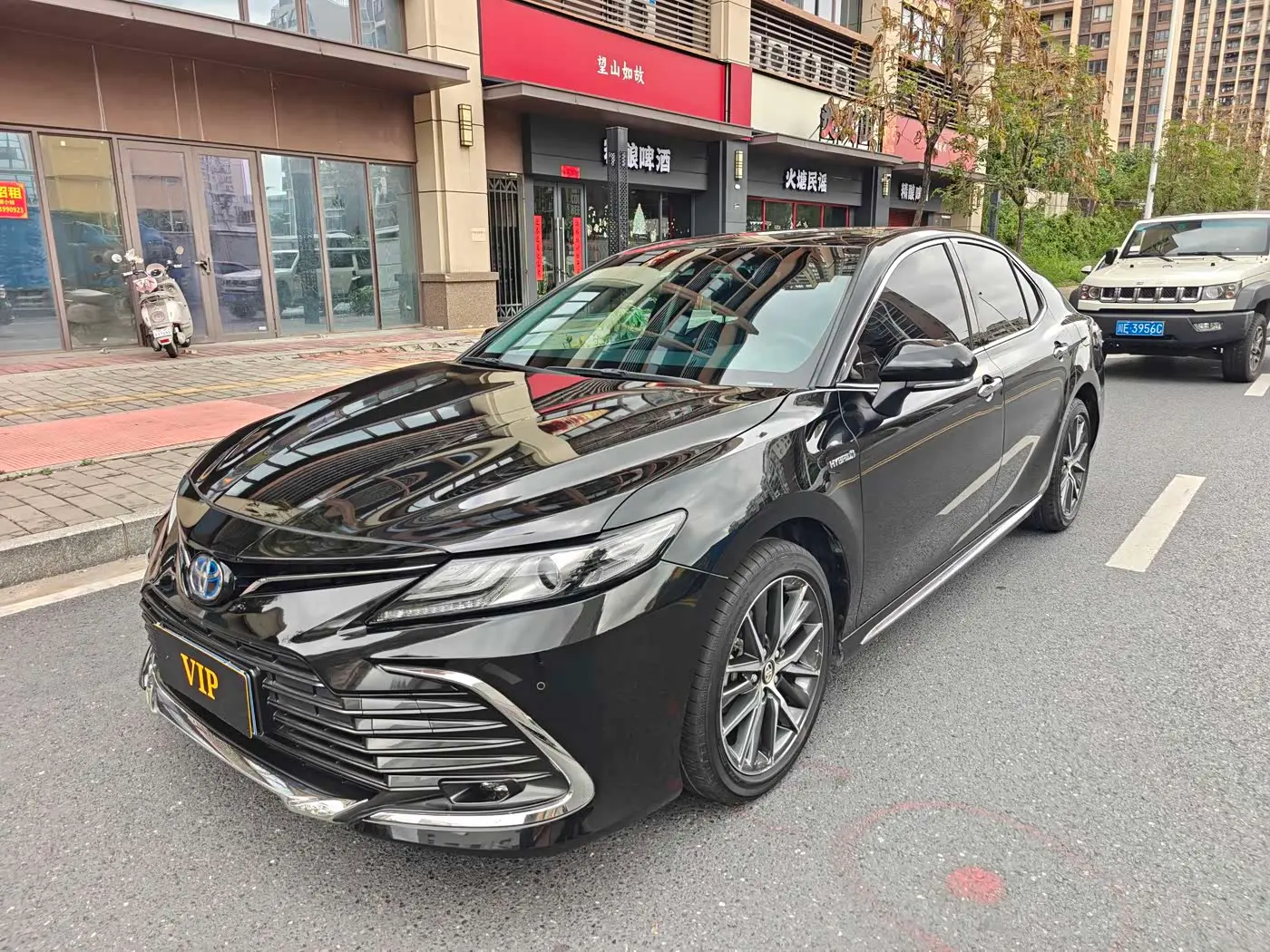 Toyota Camry 2023 — Şəkil 1/9