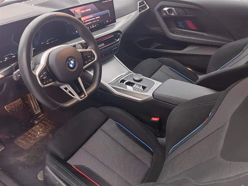 BMW 2 Series 2025 — Фото 8/18
