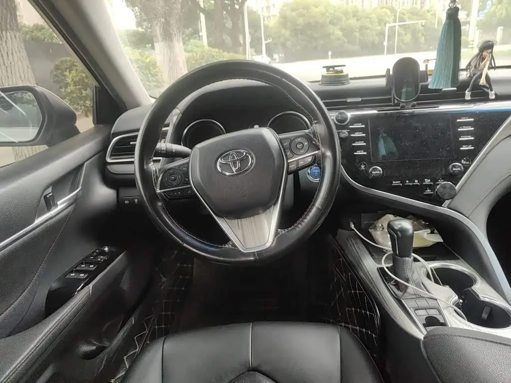 Toyota Camry 2018 — Şəkil 3/20