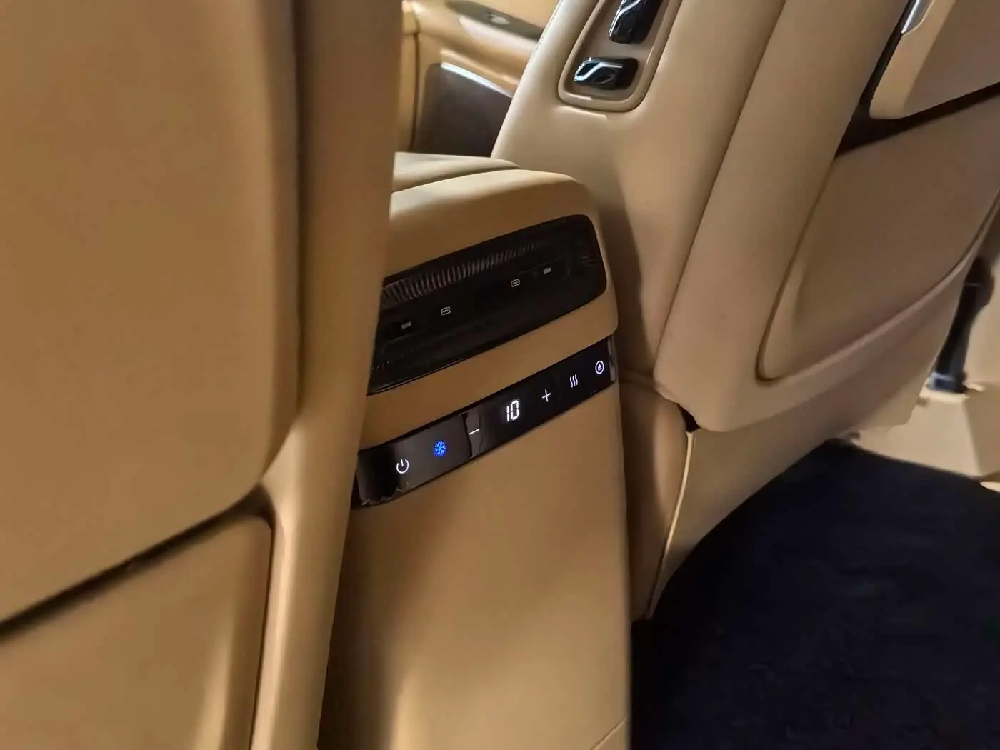 Voyah Auto Voyah Dreamer 2025 — Photo 7/9