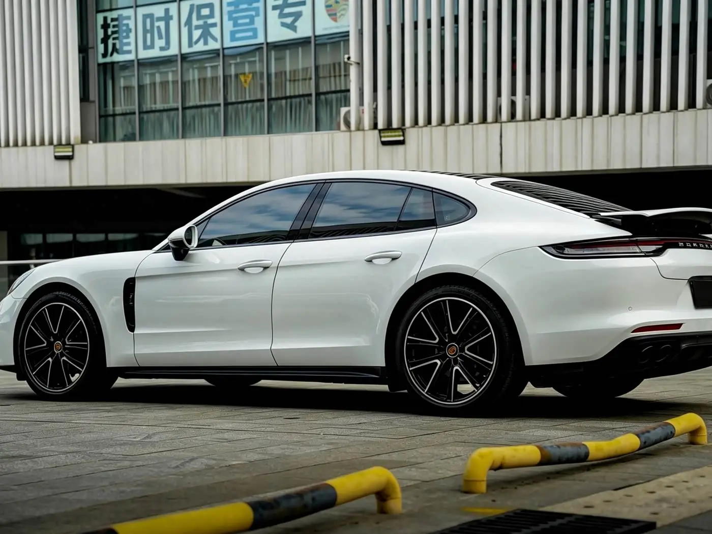 Porsche Panamera 2022 — Photo 19/19