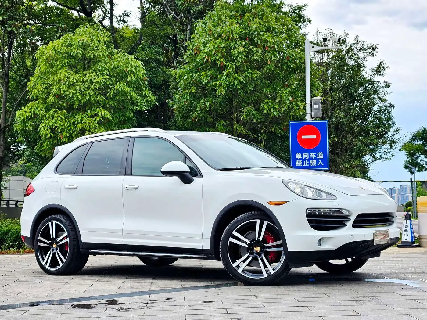 Porsche Cayenne 2015 — Фото 3/20