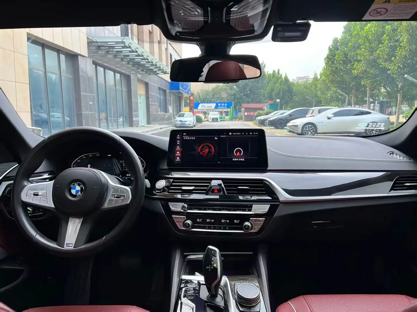BMW 5 Series 2023 — Photo 9/9