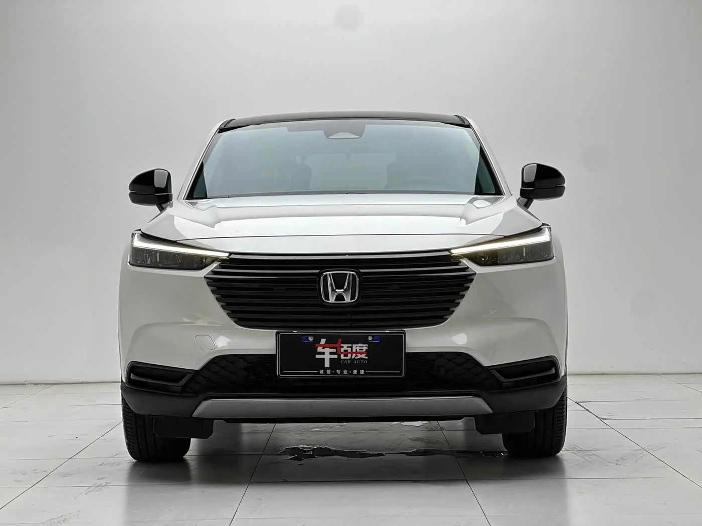 Honda Vezel 2025 — Photo 2/20