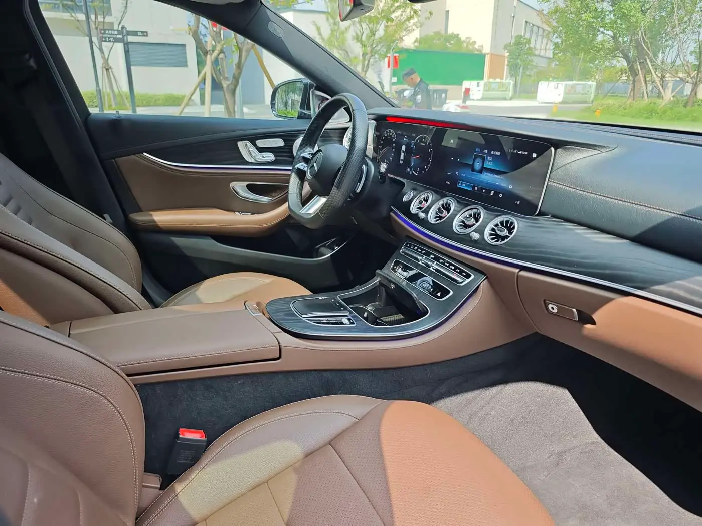 Mercedes-Benz E-Class 2023 — ფოტო 12/18