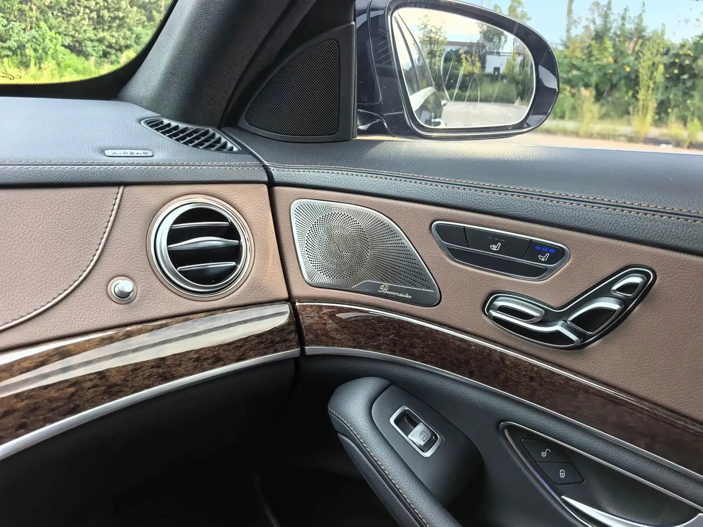 Mercedes-Benz S-Class 2019 — Photo 16/20