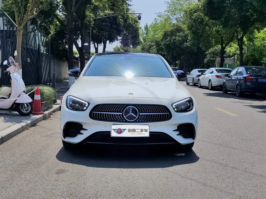 Mercedes-Benz E-Class 2023 — Фото 2/11