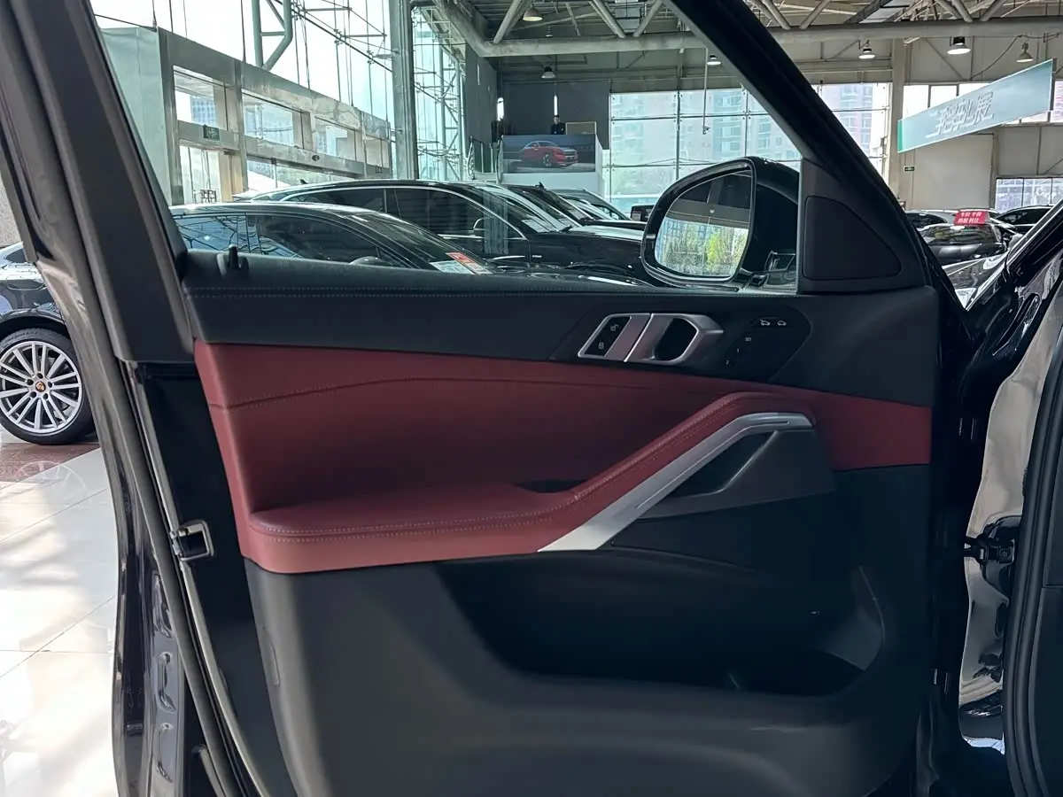 BMW X6 2021 — Şəkil 8/15