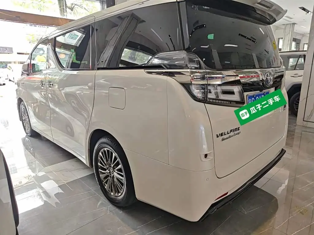 Toyota Vellfire 2020 — Photo 5/20