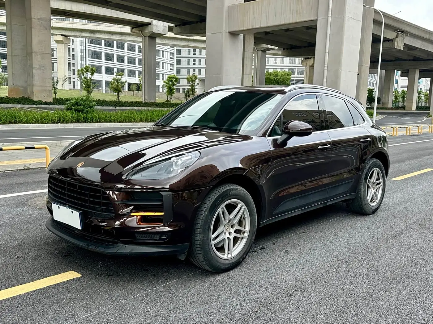 Porsche Macan 2020 — Photo 1/16