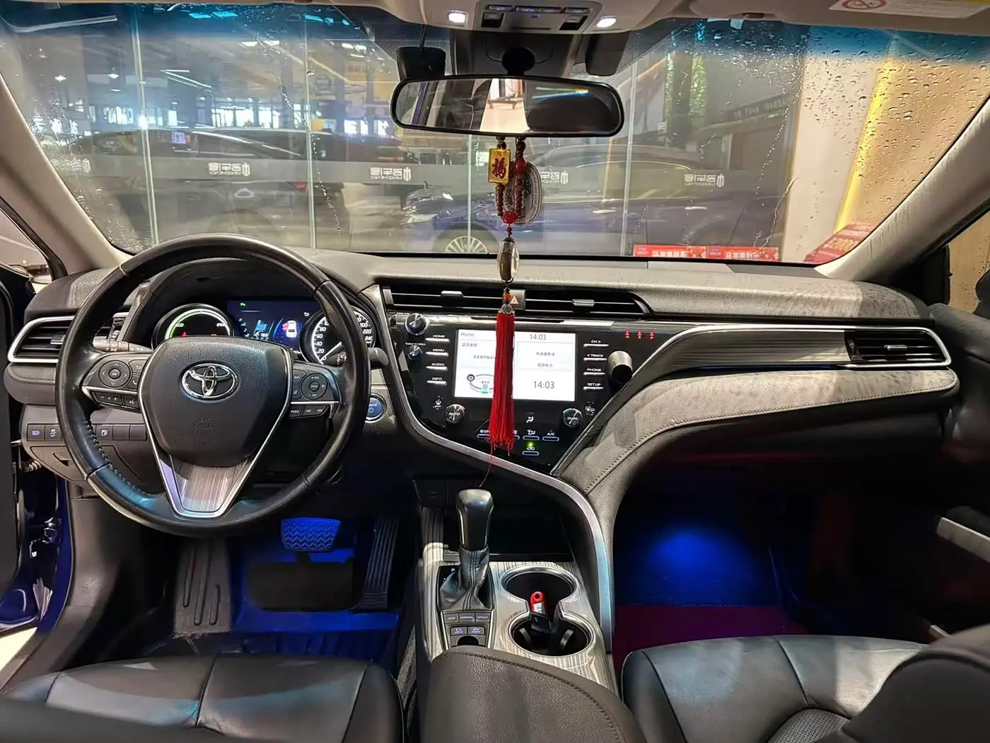 Toyota Camry 2018 — Фото 12/17