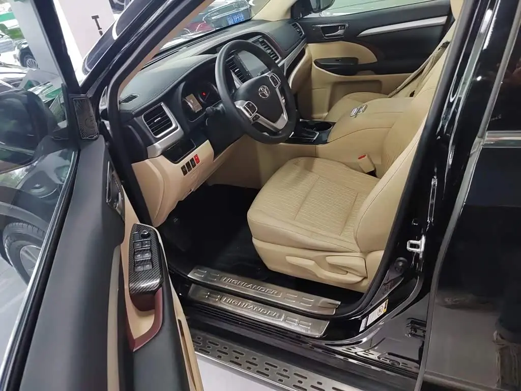 Toyota Highlander 2016 — Фото 11/20