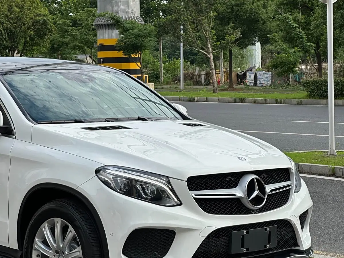 Mercedes-Benz GLE Coupe 2016 — Photo 9/20