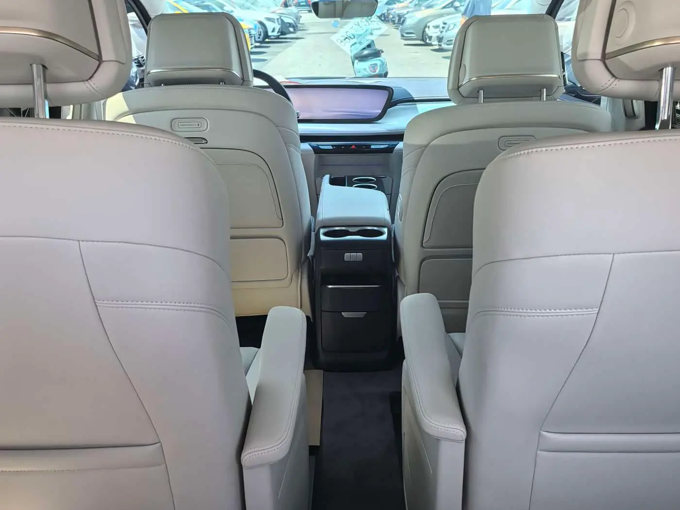Buick GL8 New Energy 2025 — Photo 9/10
