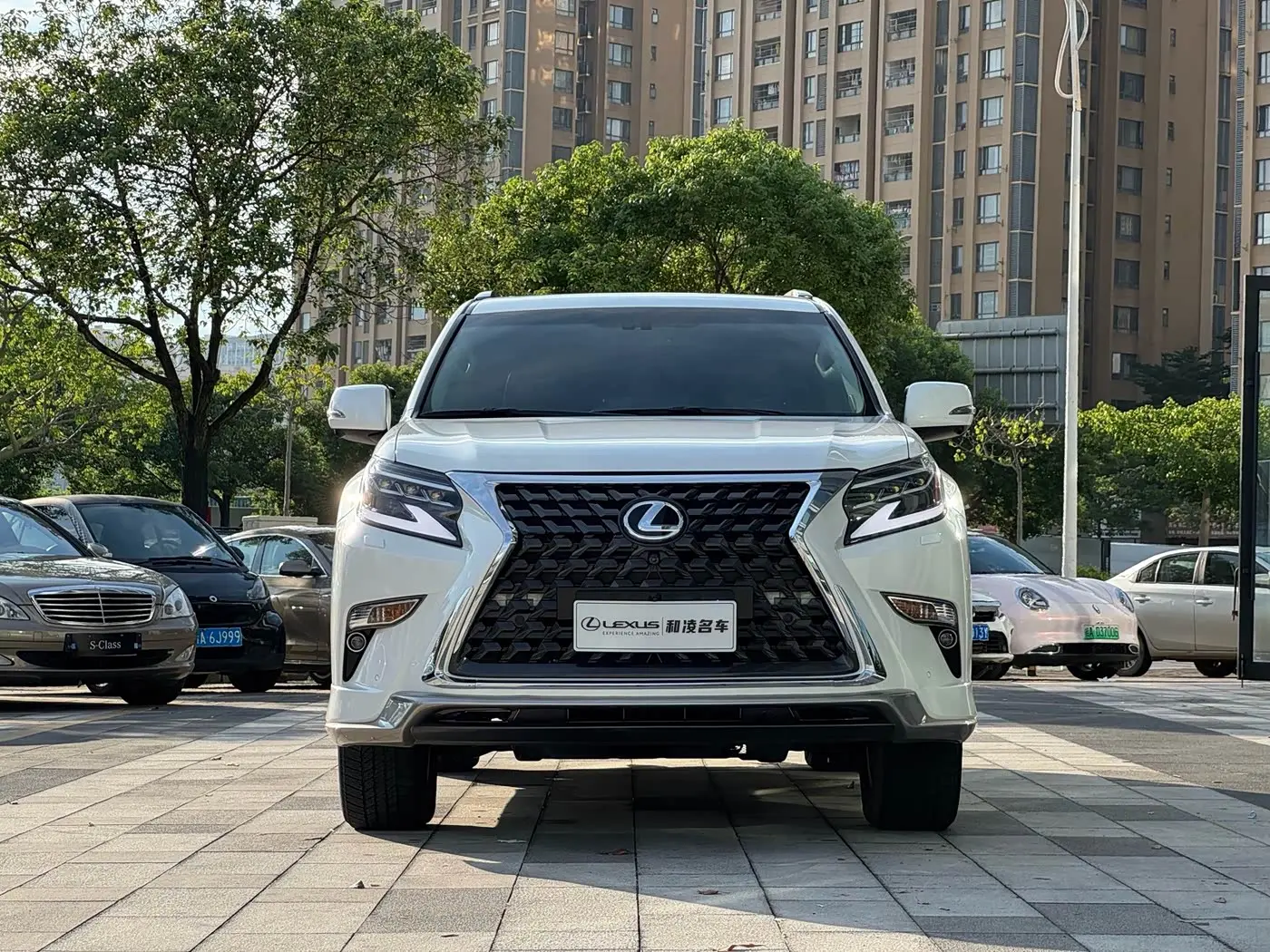 Lexus GX 2017 — ფოტო 2/13