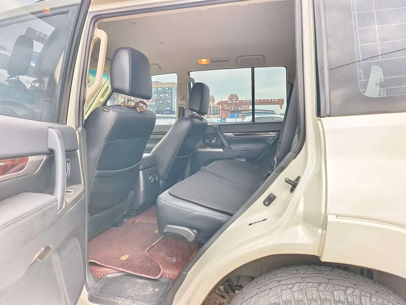 Mitsubishi Pajero 2020 — Şəkil 7/12