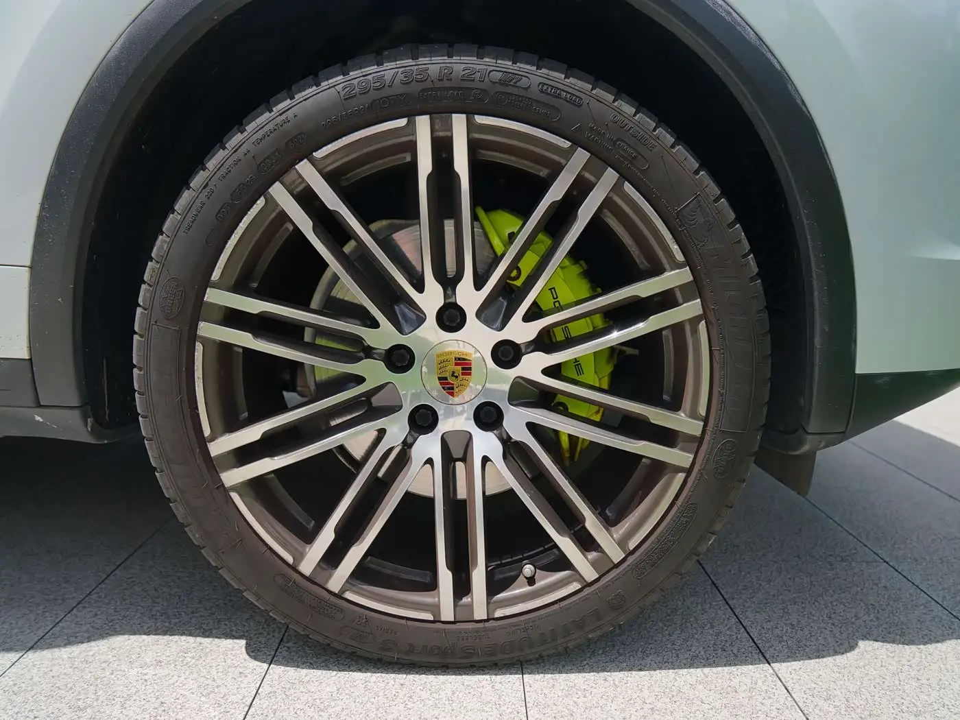 Porsche Cayenne New Energy 2015 — Фото 4/19