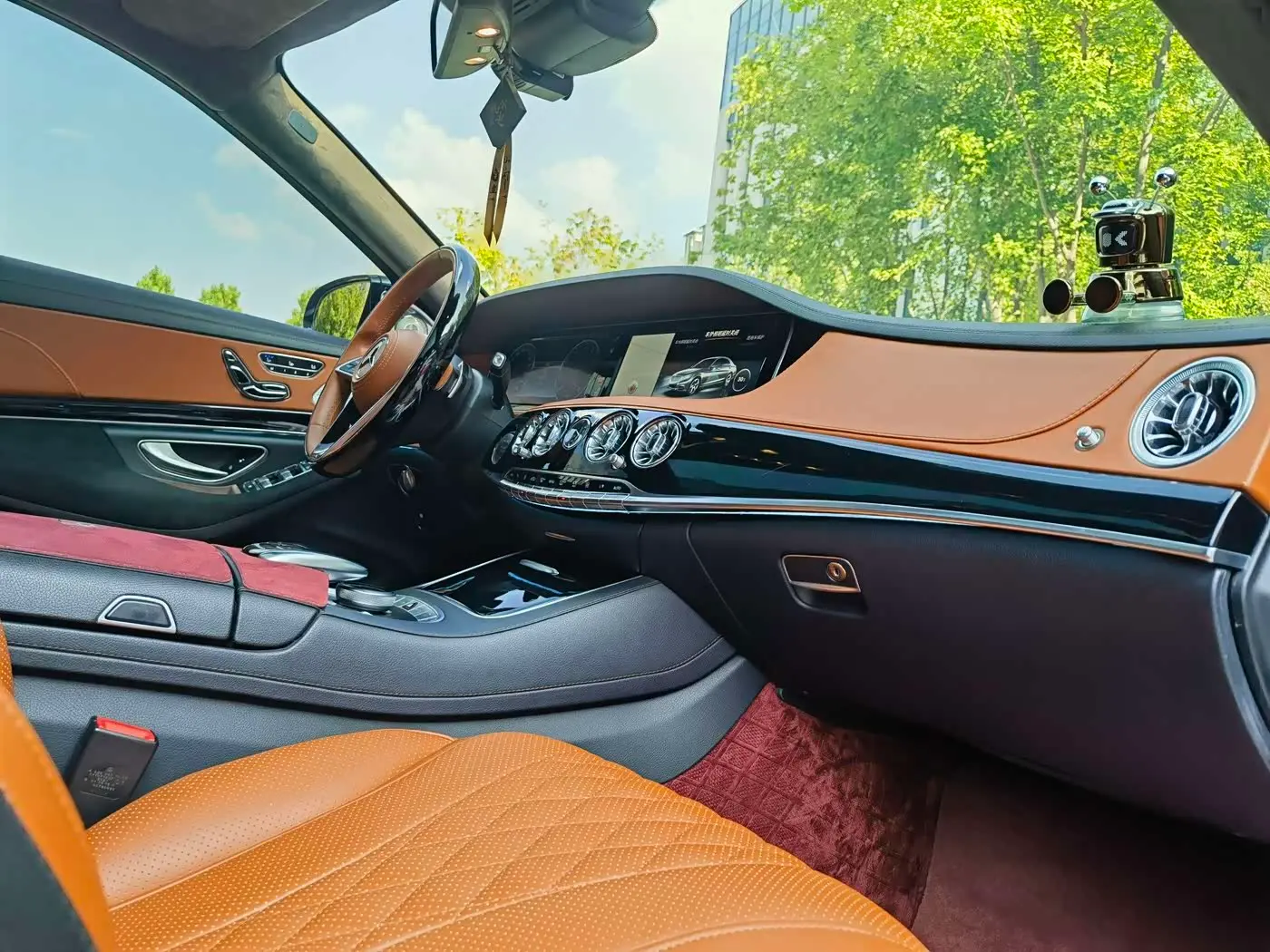 Mercedes-Benz S-Class 2016 — Photo 12/16