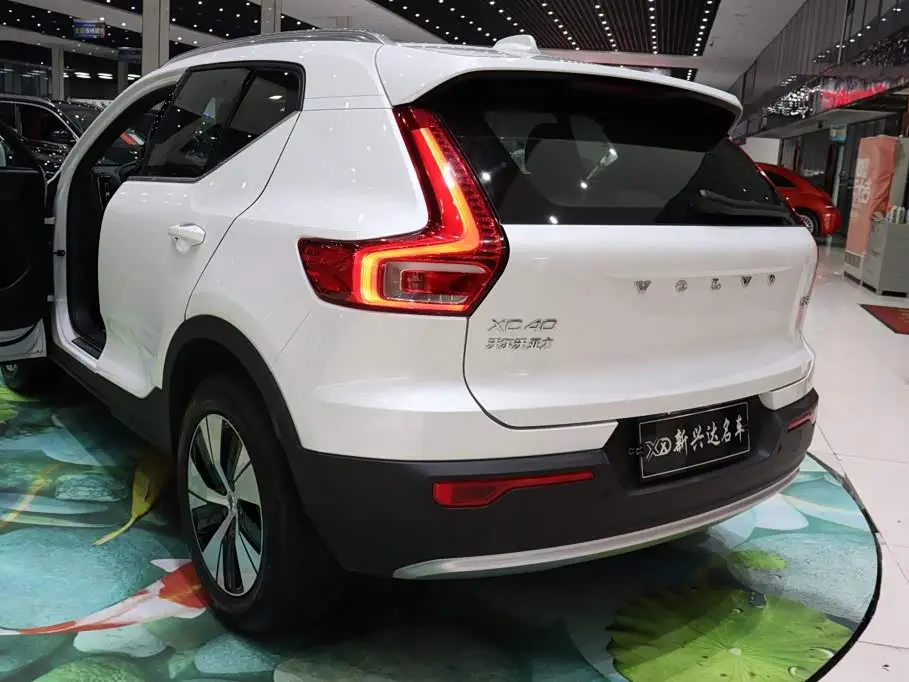 Volvo XC40 2024 — Фото 20/20