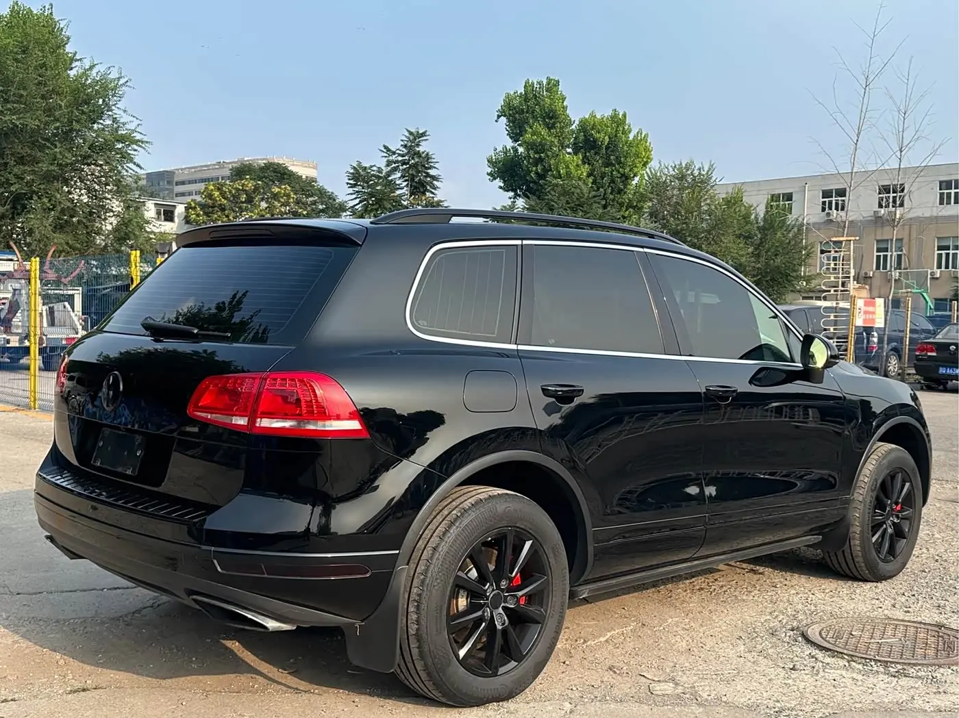 Volkswagen Touareg 2017 — Photo 10/20