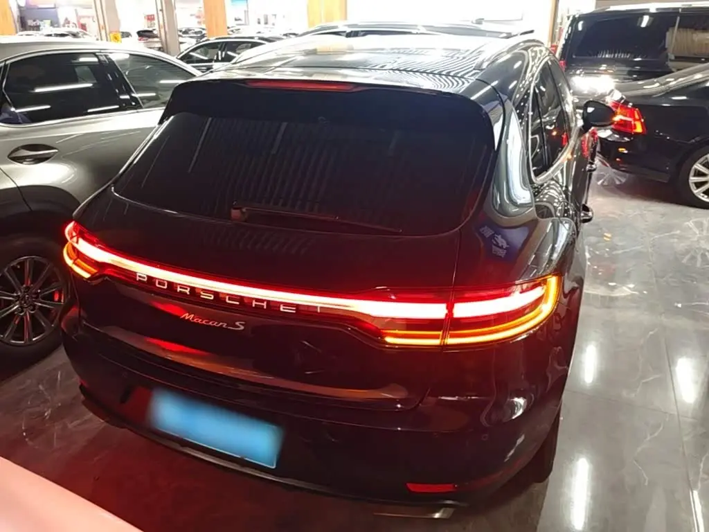 Porsche Macan 2019 — Фото 6/20