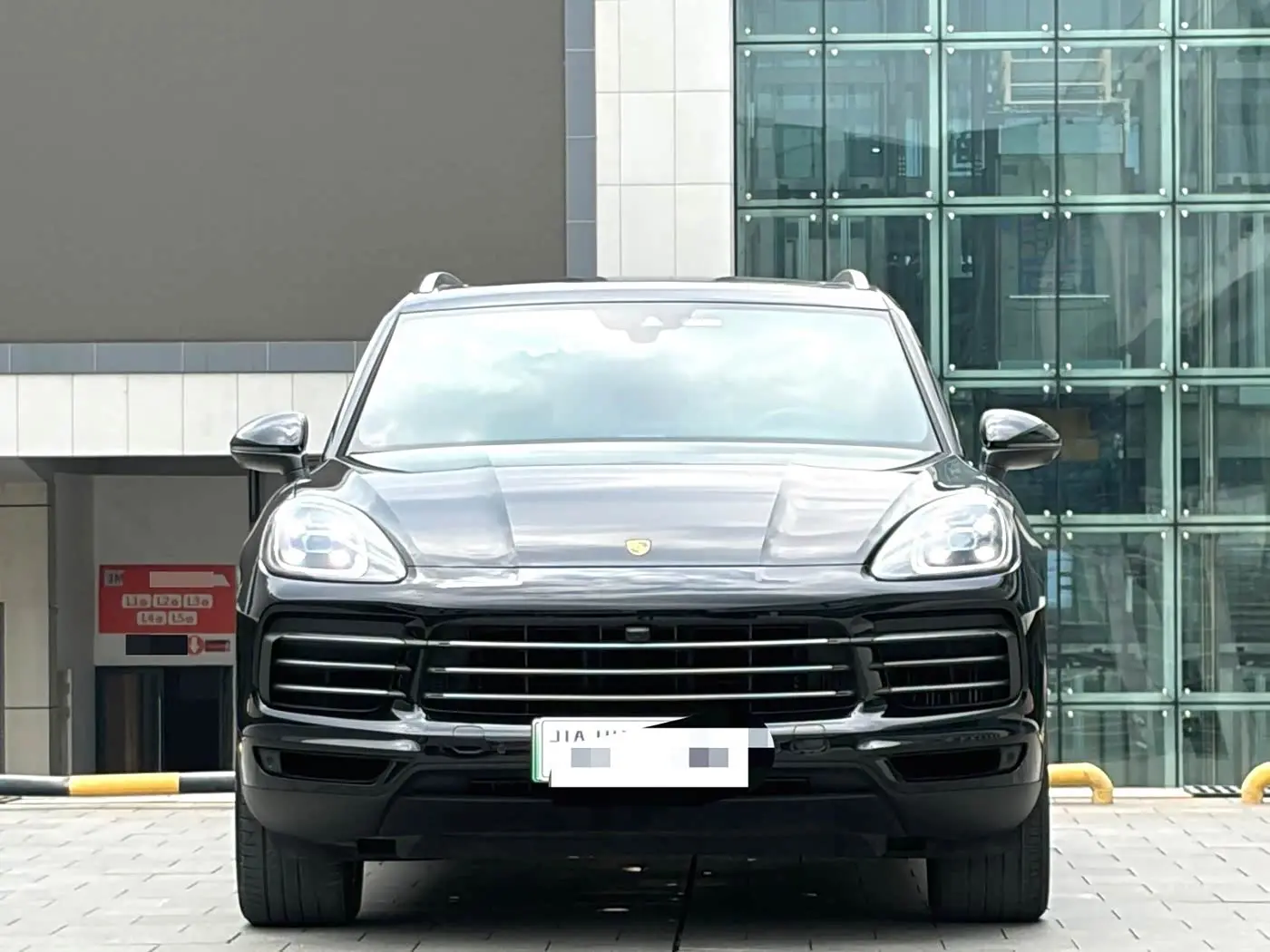 Porsche Cayenne New Energy 2021 — Фото 2/14