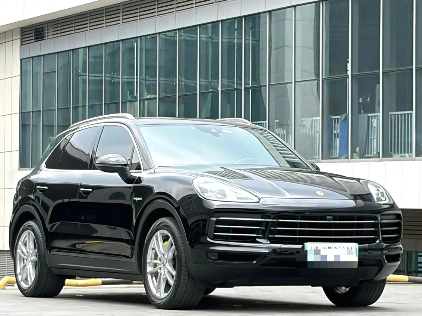 Porsche Cayenne New Energy 2021 — Фото 3/14