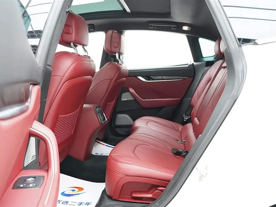 Maserati Levante 2018 — Şəkil 9/20
