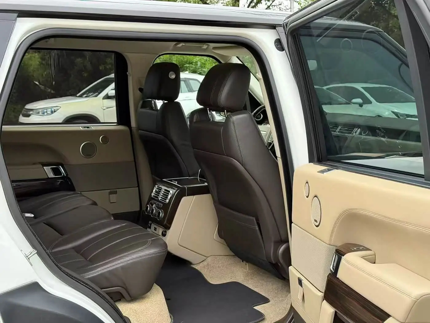 Land Rover Range Rover 2016 — Şəkil 8/9