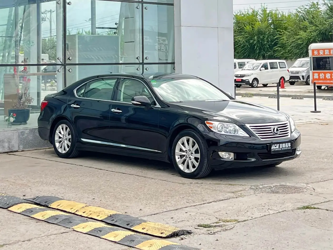 Lexus LS 2010 — Şəkil 3/20