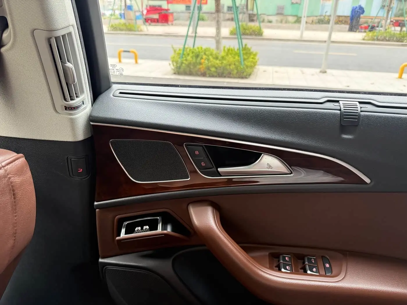 Audi A6L 2016 — Photo 8/15