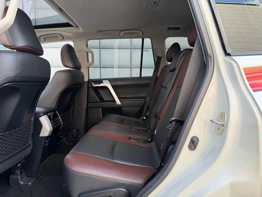 Toyota Prado 2020 — Фото 18/19