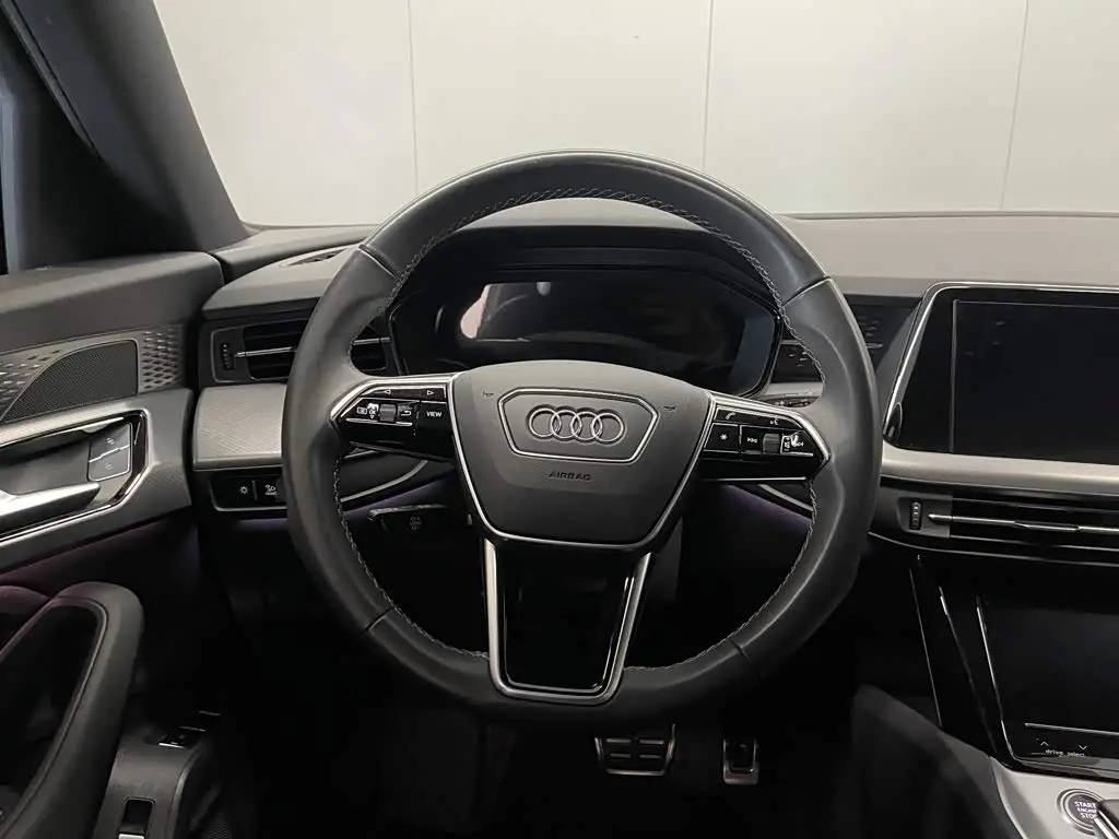 Audi Q6 2024 — Şəkil 13/20